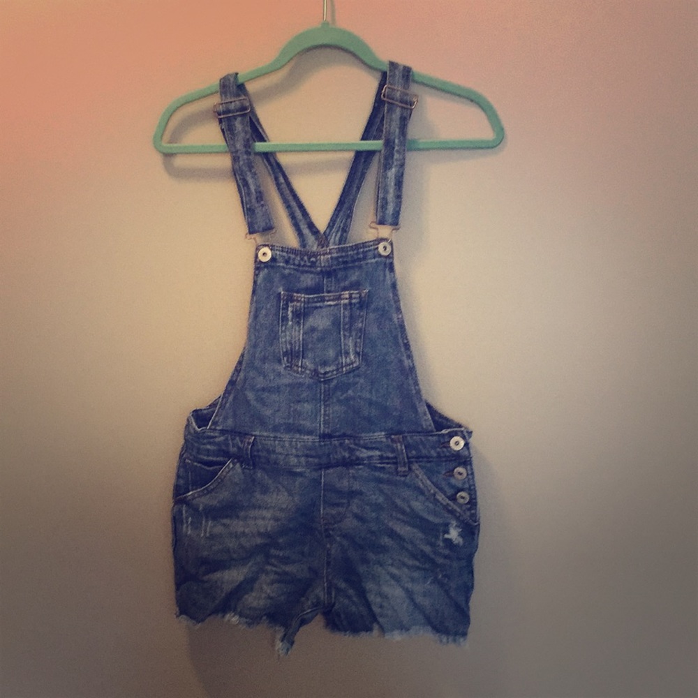 Vanilla Star Denim overall shorts.